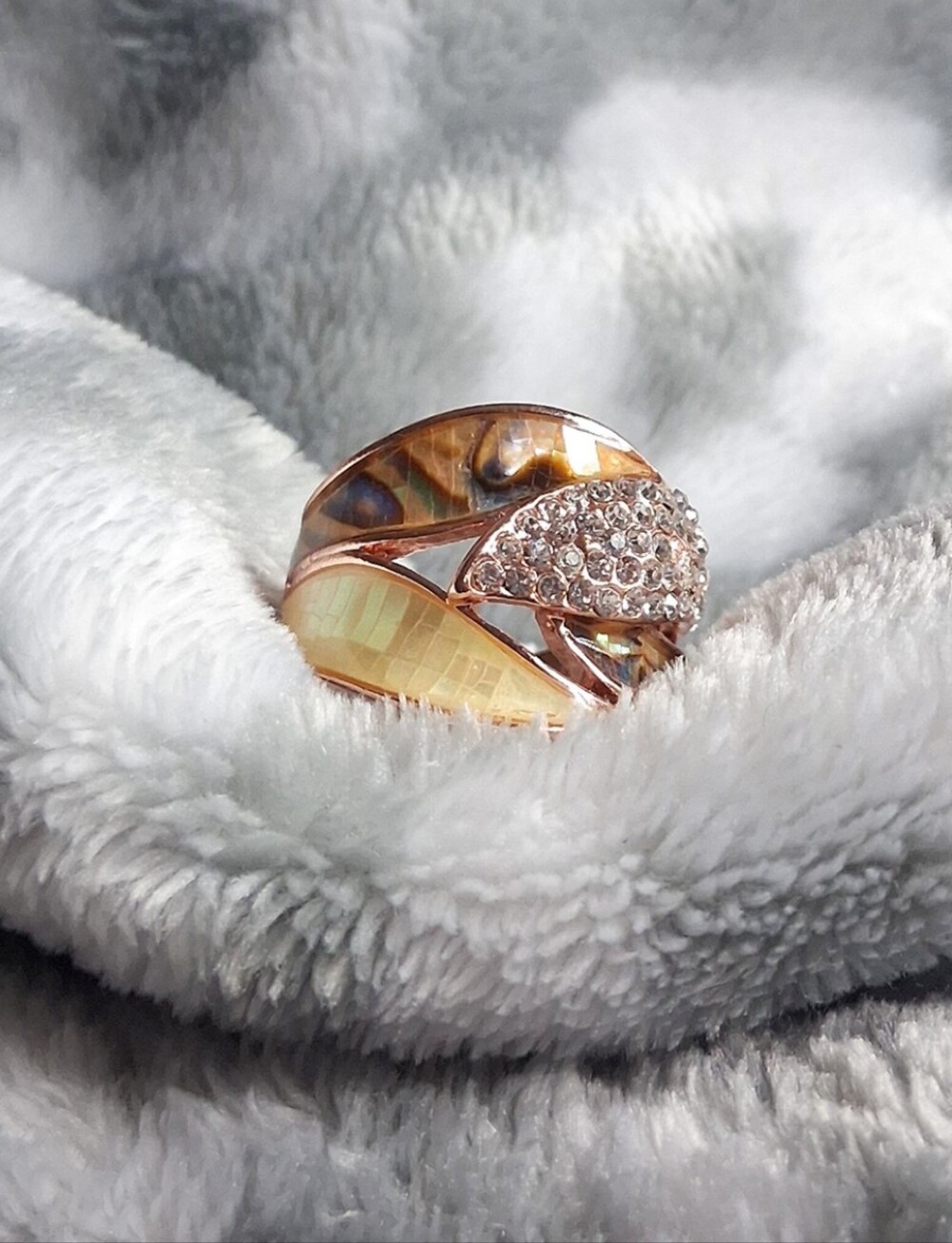 Rose Gold Real Abalone & Shell With Glass Rhinestone Size 7.5